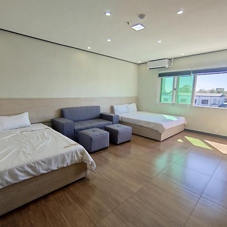 Emmaus Condotel 安吉利斯 外观 照片