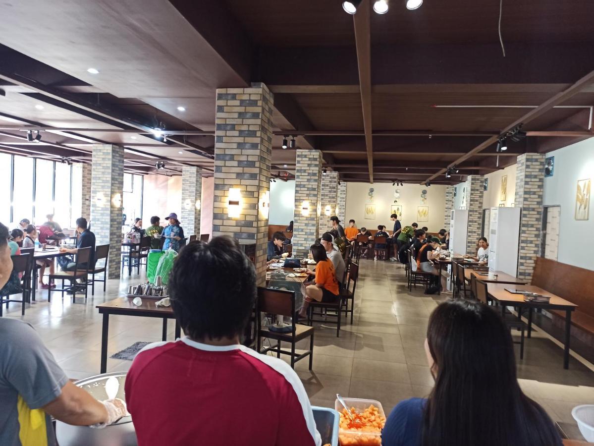 Emmaus Condotel 安吉利斯 外观 照片