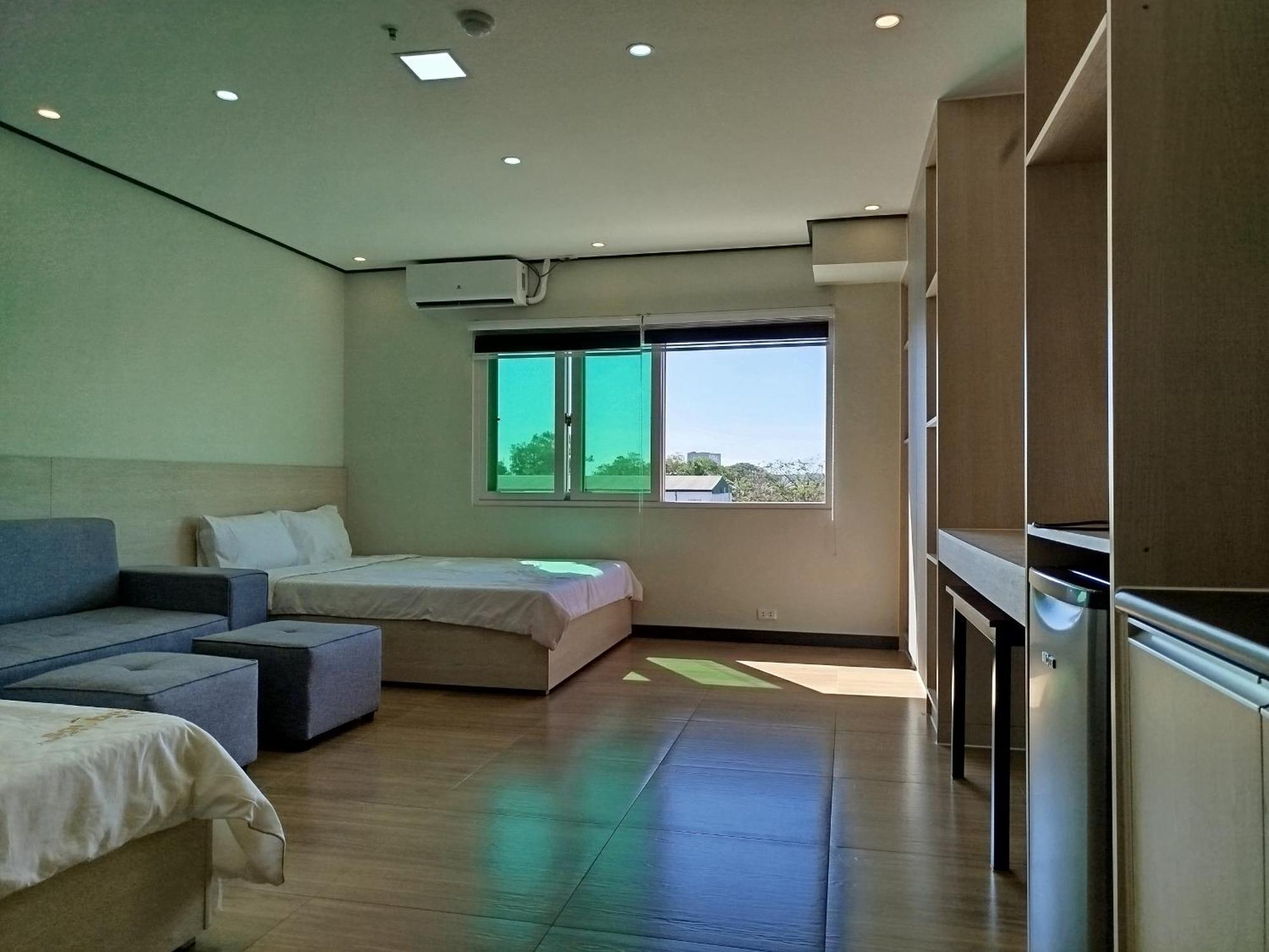 Emmaus Condotel 安吉利斯 外观 照片