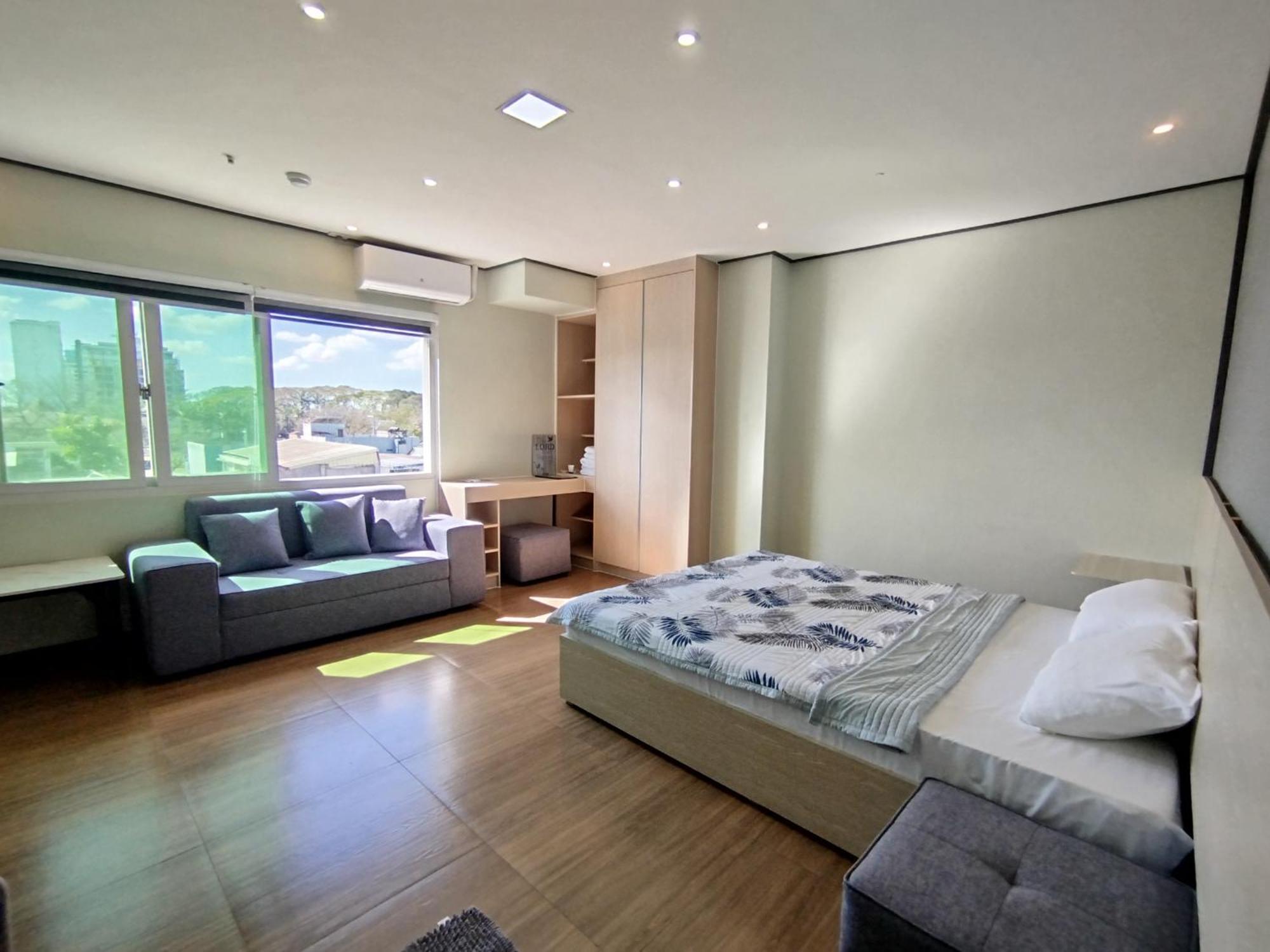 Emmaus Condotel 安吉利斯 外观 照片