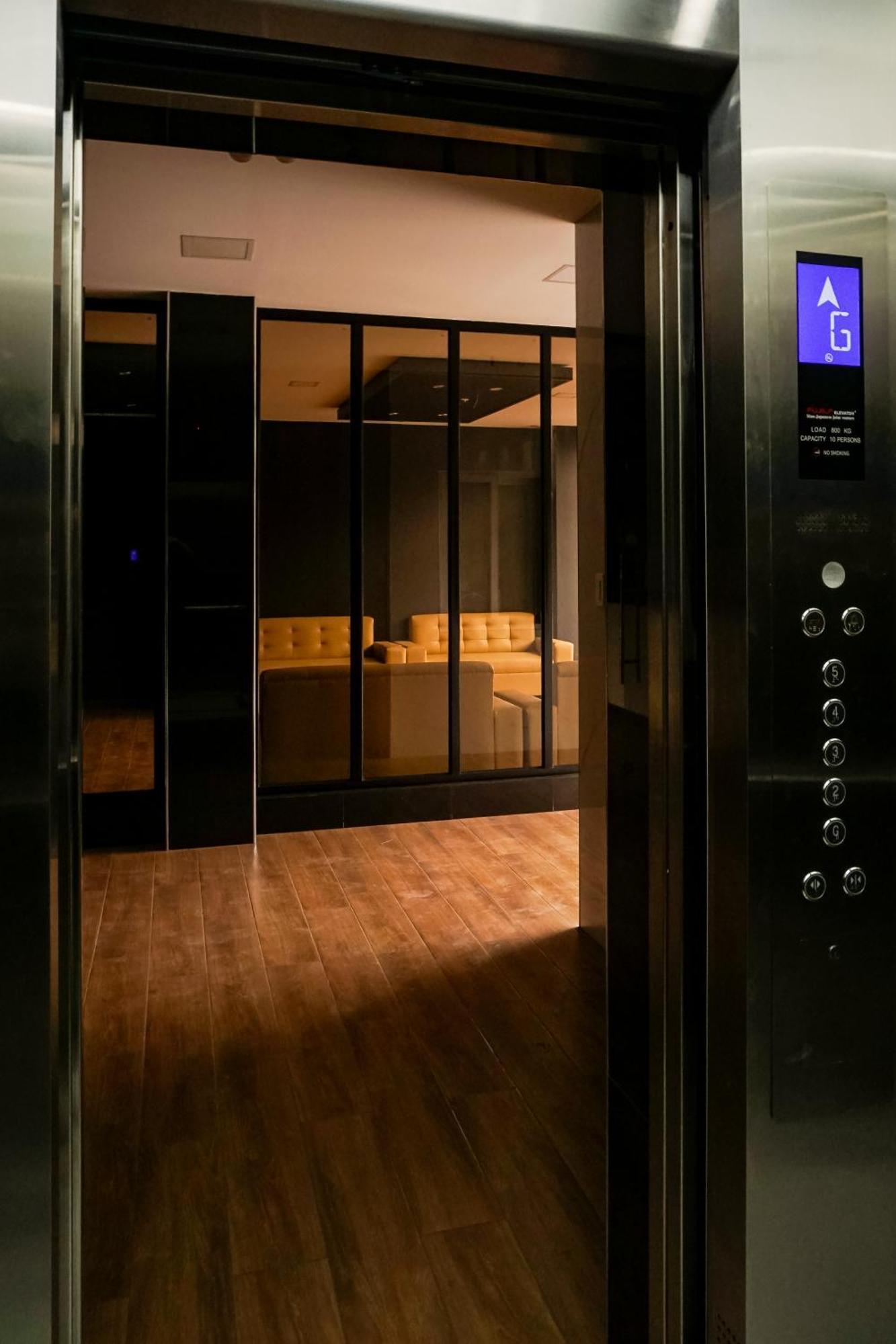 Emmaus Condotel 安吉利斯 外观 照片