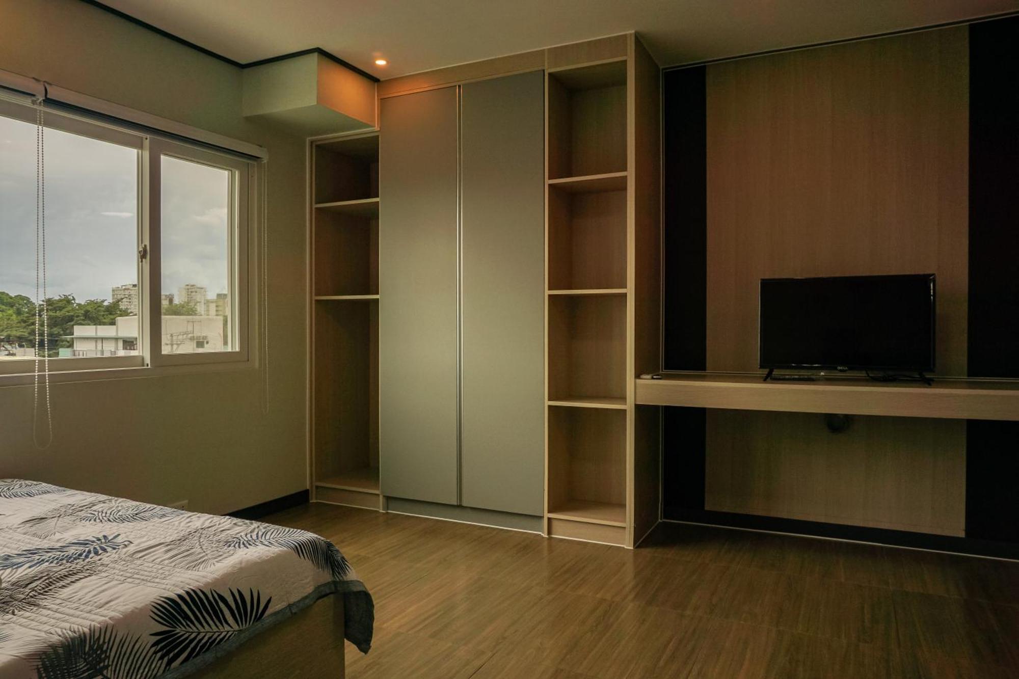Emmaus Condotel 安吉利斯 外观 照片